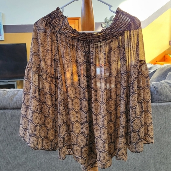 Sheer Off Shoulder Top Flowy Brown Elastic Neck Wide Statement Sleeves Soprano M - Picture 4 of 5
